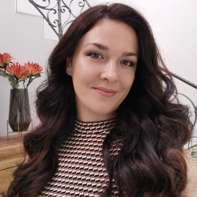 Amela Mayer